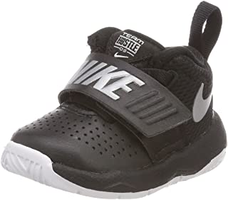 Nike Kids' Team Hustle D 8 (Gs) Sneaker